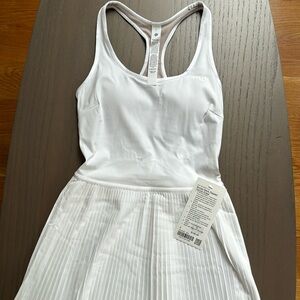 Lululemon scoop neck pleated tennis dress size 2